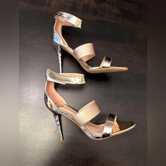 Brand new high heels. Size 8.5. Gold. Velcro adjustable strap. With box. - Picture 3 of 3